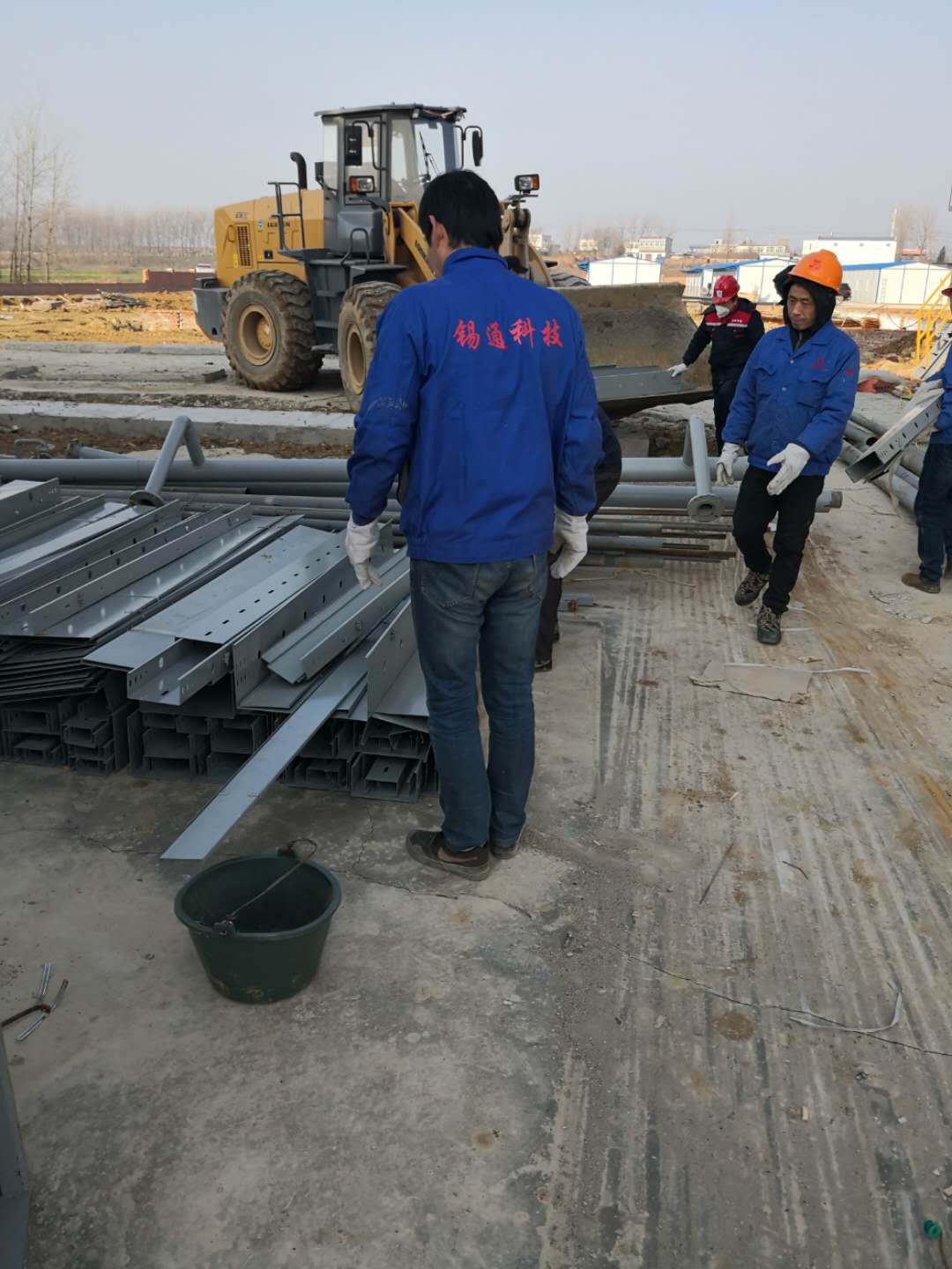 Our staff is installing Asphalt Mixing Plant.


