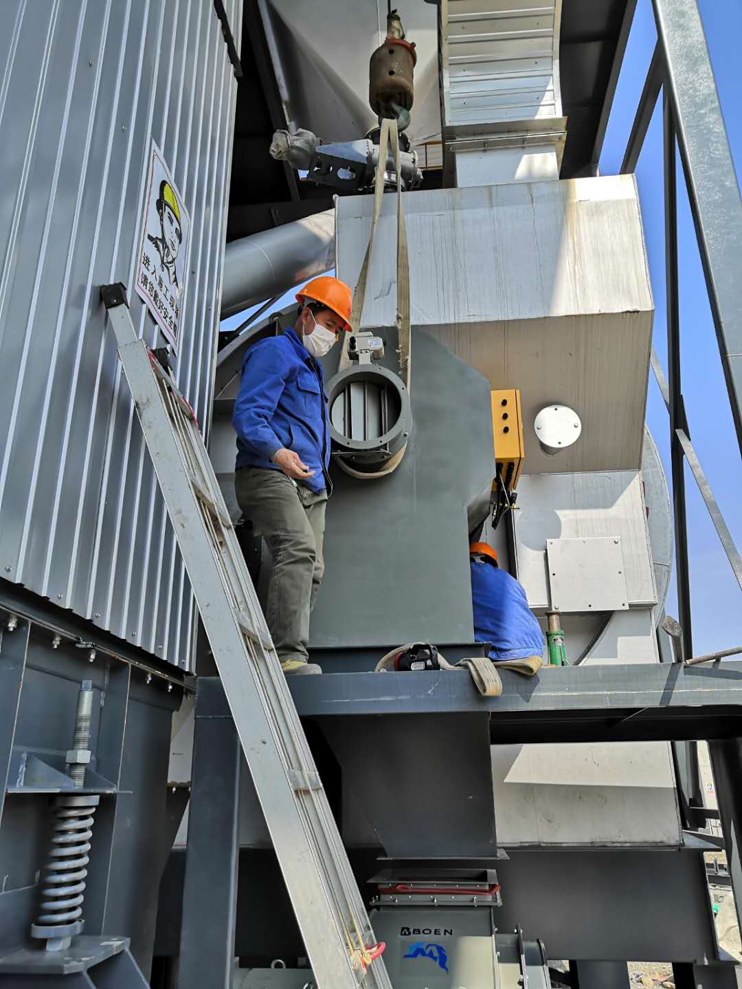 Our staff is installing Asphalt Mixing Plant.

